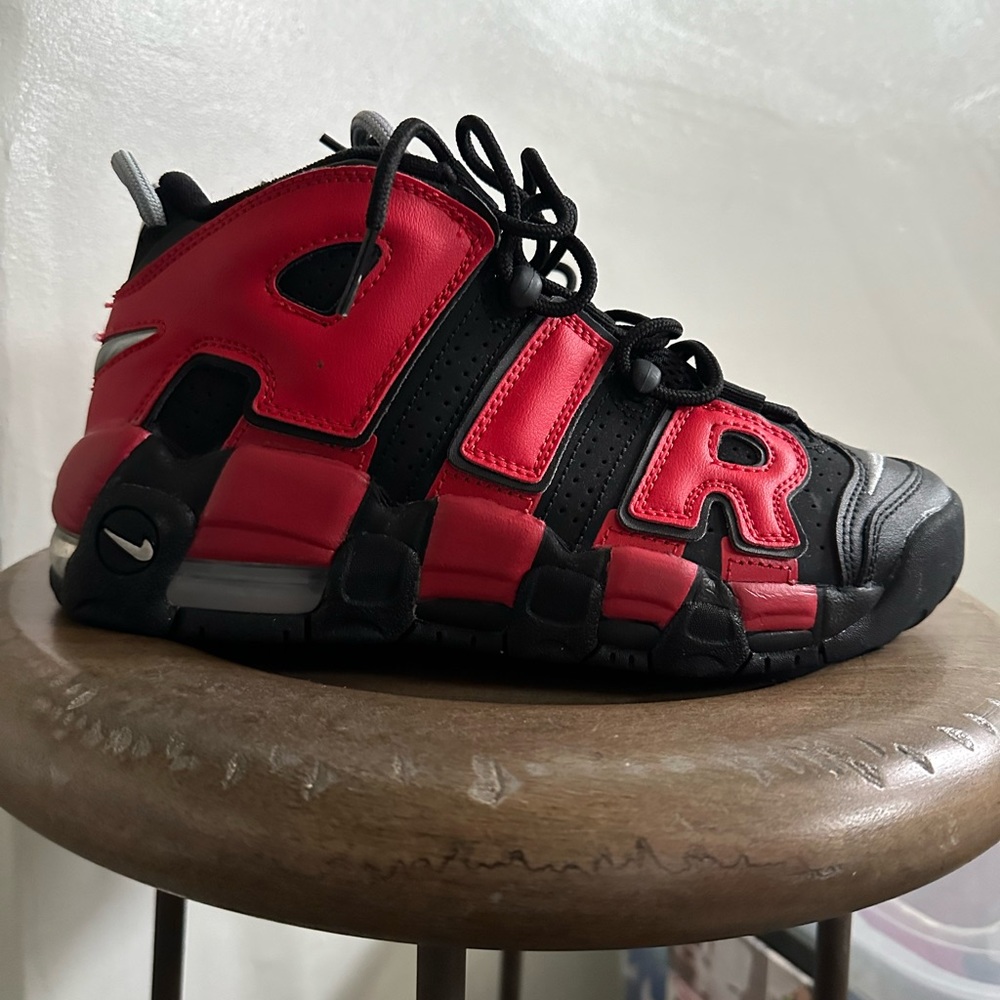 💙❤️BRAND NEW NIKE UPTEMPO❤️💙